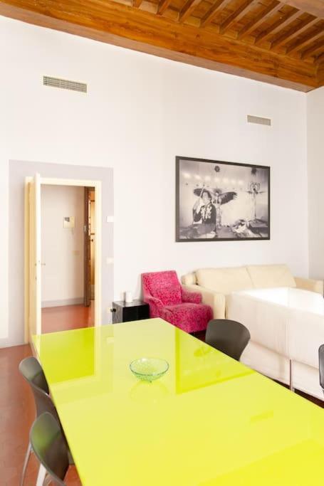 Elegant Apartment Near Piazza Della Signoria Florença Exterior foto
