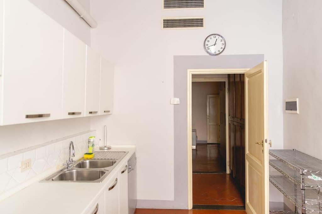 Elegant Apartment Near Piazza Della Signoria Florença Exterior foto